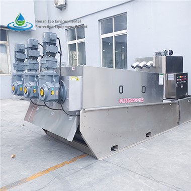 Kruvipressiga dehüdraator reovee jaoks